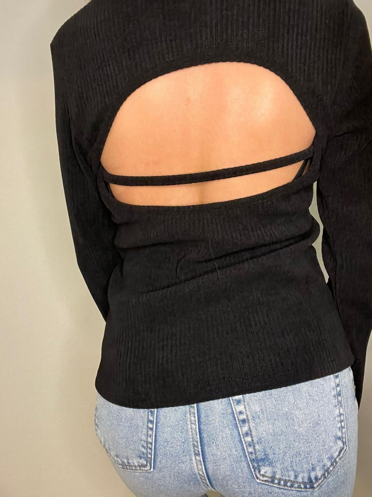 Pull avec dos décolleté